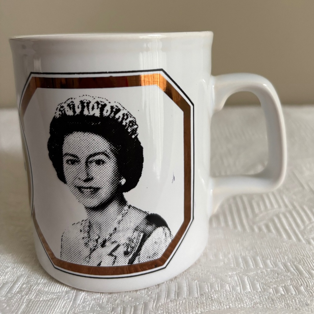 Queen Elizabeth II Silver Jubilee 1952-1977